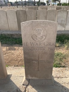 BAGHDAD (NORTH GATE) WAR CEMETERY - TURNER, R